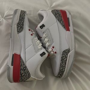 Jordan 3 Fire Red